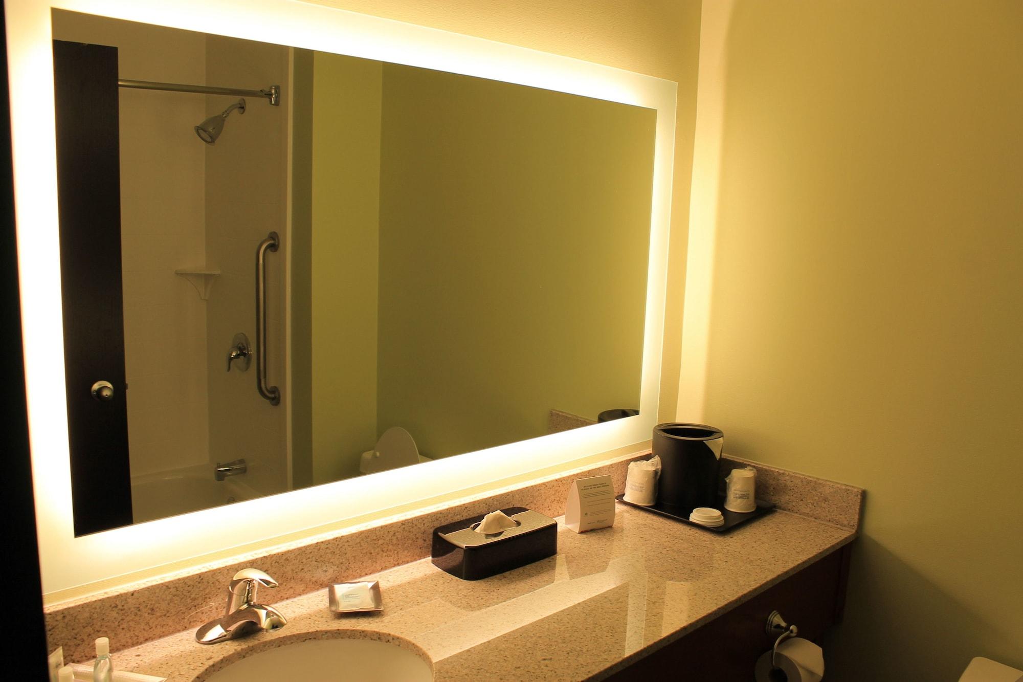 Wyndham Garden Форт Уейн Екстериор снимка
