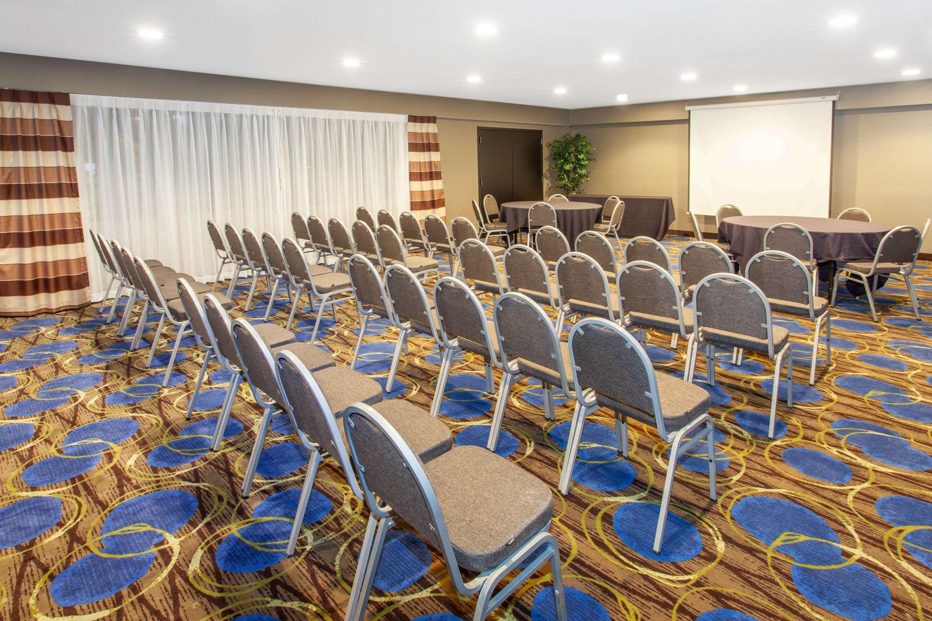 Wyndham Garden Форт Уейн Екстериор снимка
